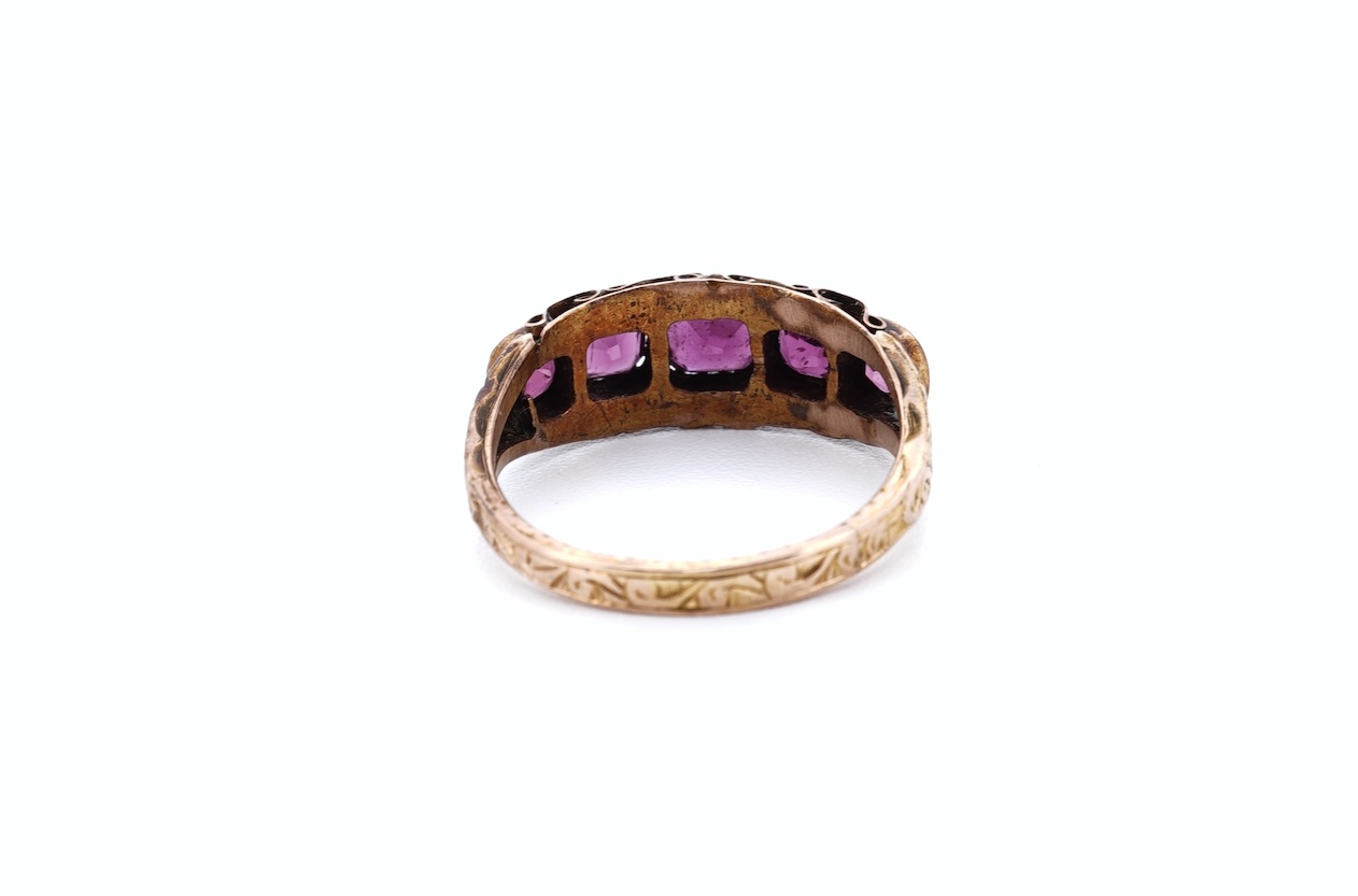 A five-stone garnet ring, early 20th century